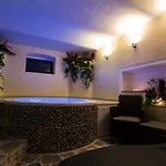 Ametyst Aparthotel 4*