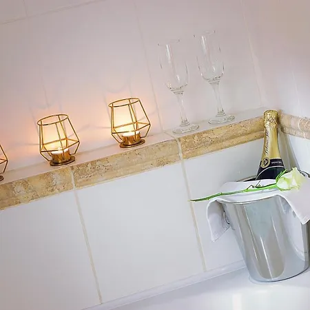Aparthotel Wellness Ametyst 4*