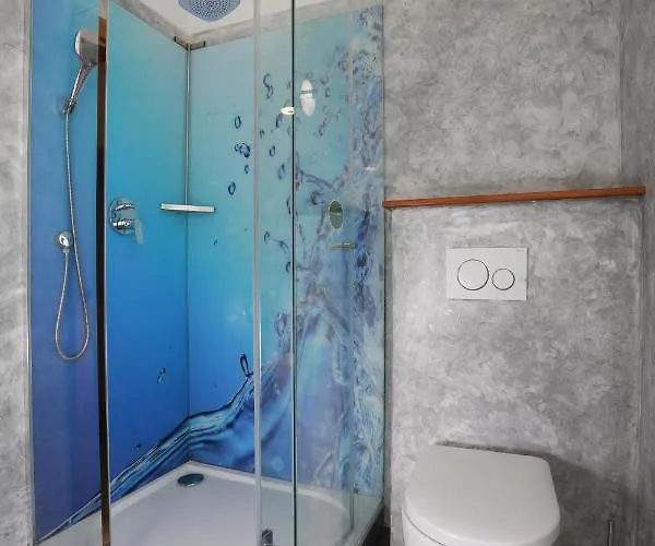 Ξενοδοχείο με διαμερίσματα Ametyst